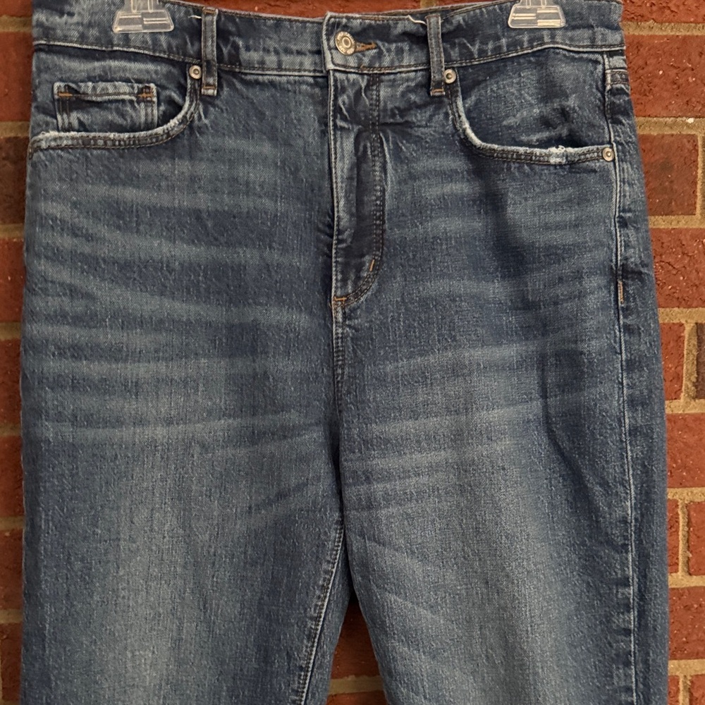 LOFT The Straight Crop High Rise Jeans - Picture 3 of 9